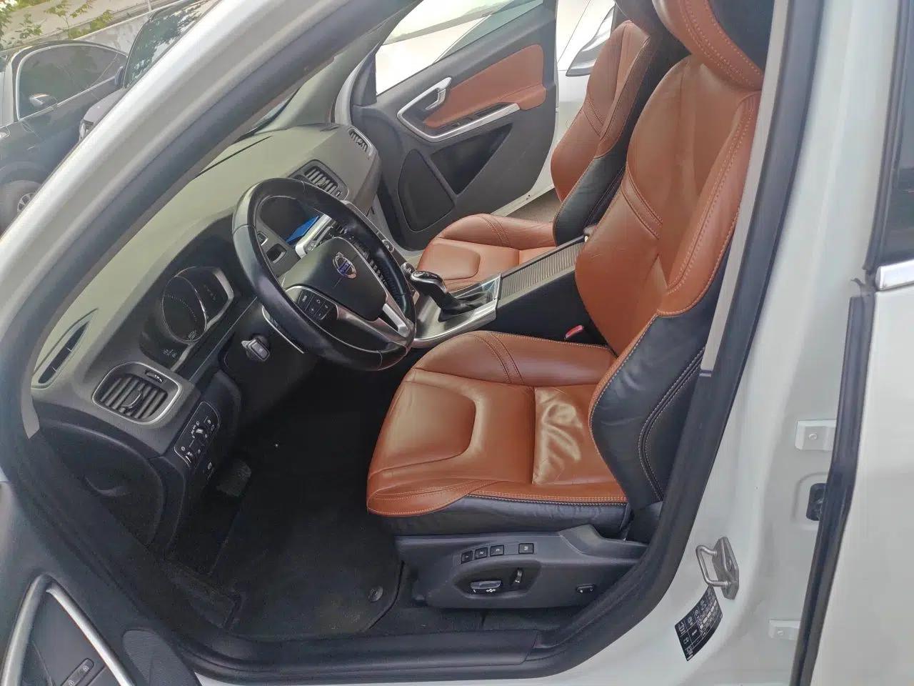 Volvo V60 2014 Restyled T5 Zhiya Edition — миниатюра 16