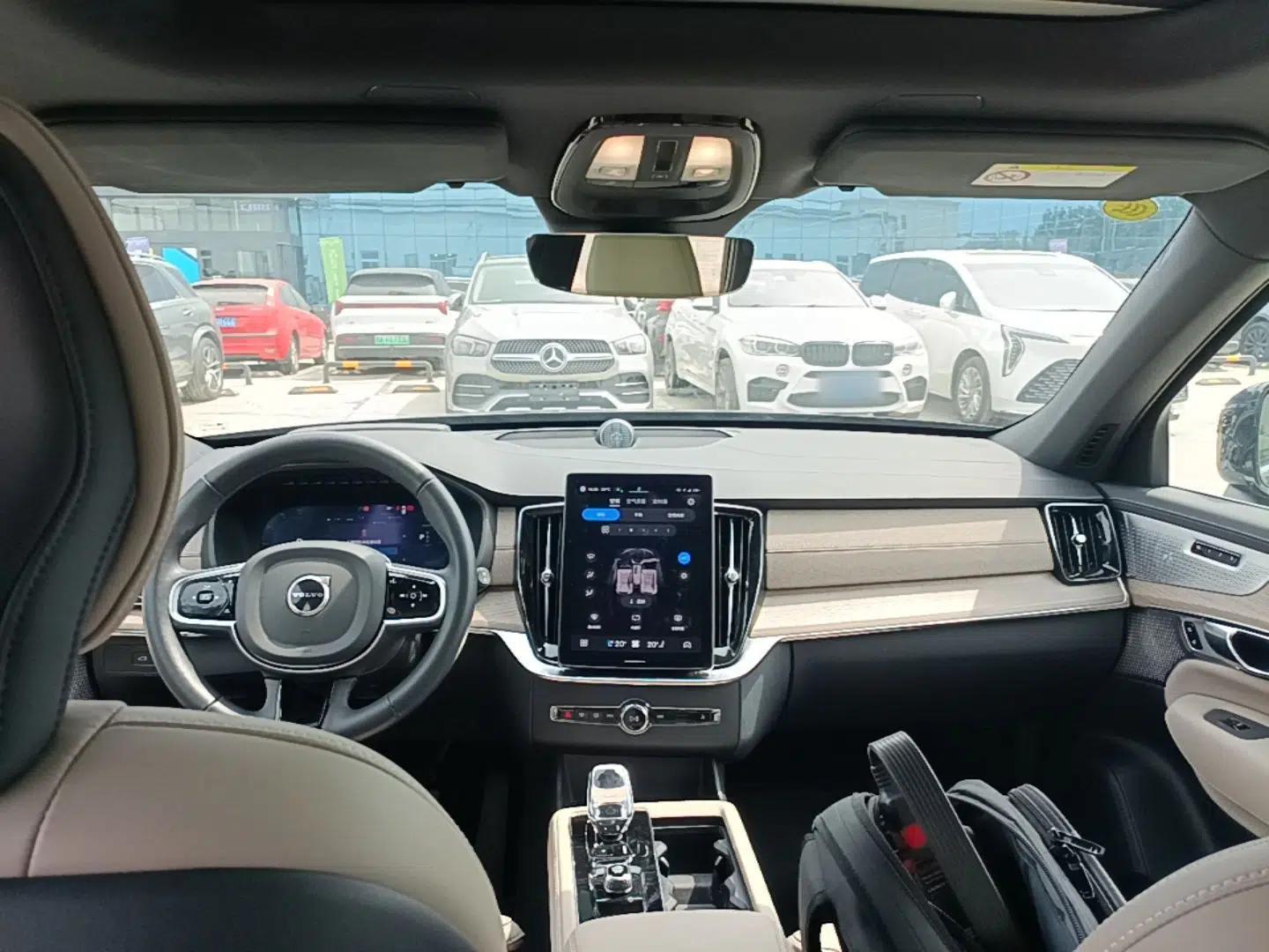 Volvo XC90 New Energy 2025 T8 Luxury Prestige 7-Seater — миниатюра 12
