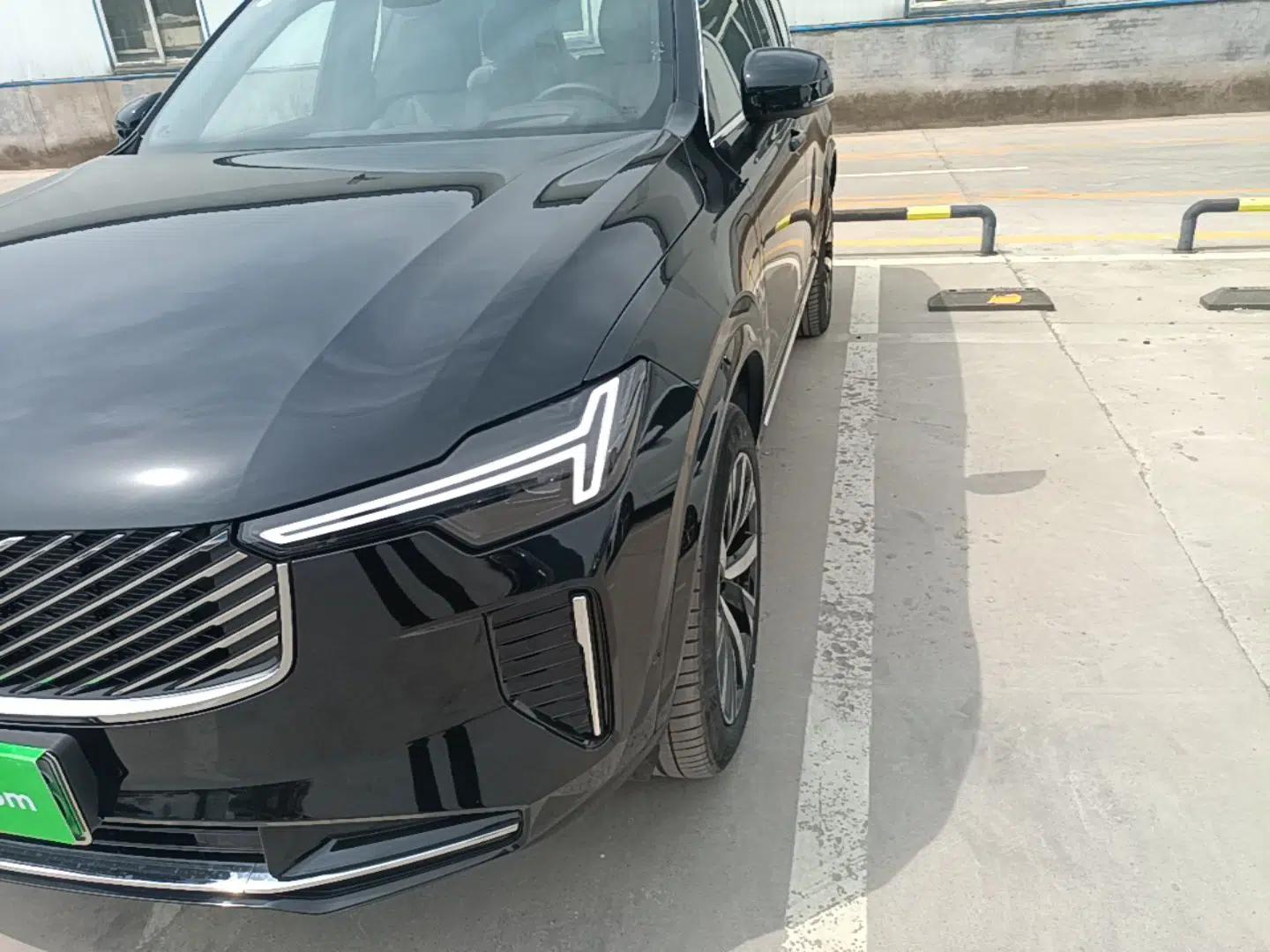 Volvo XC90 New Energy 2025 T8 Luxury Prestige 7-Seater — миниатюра 5