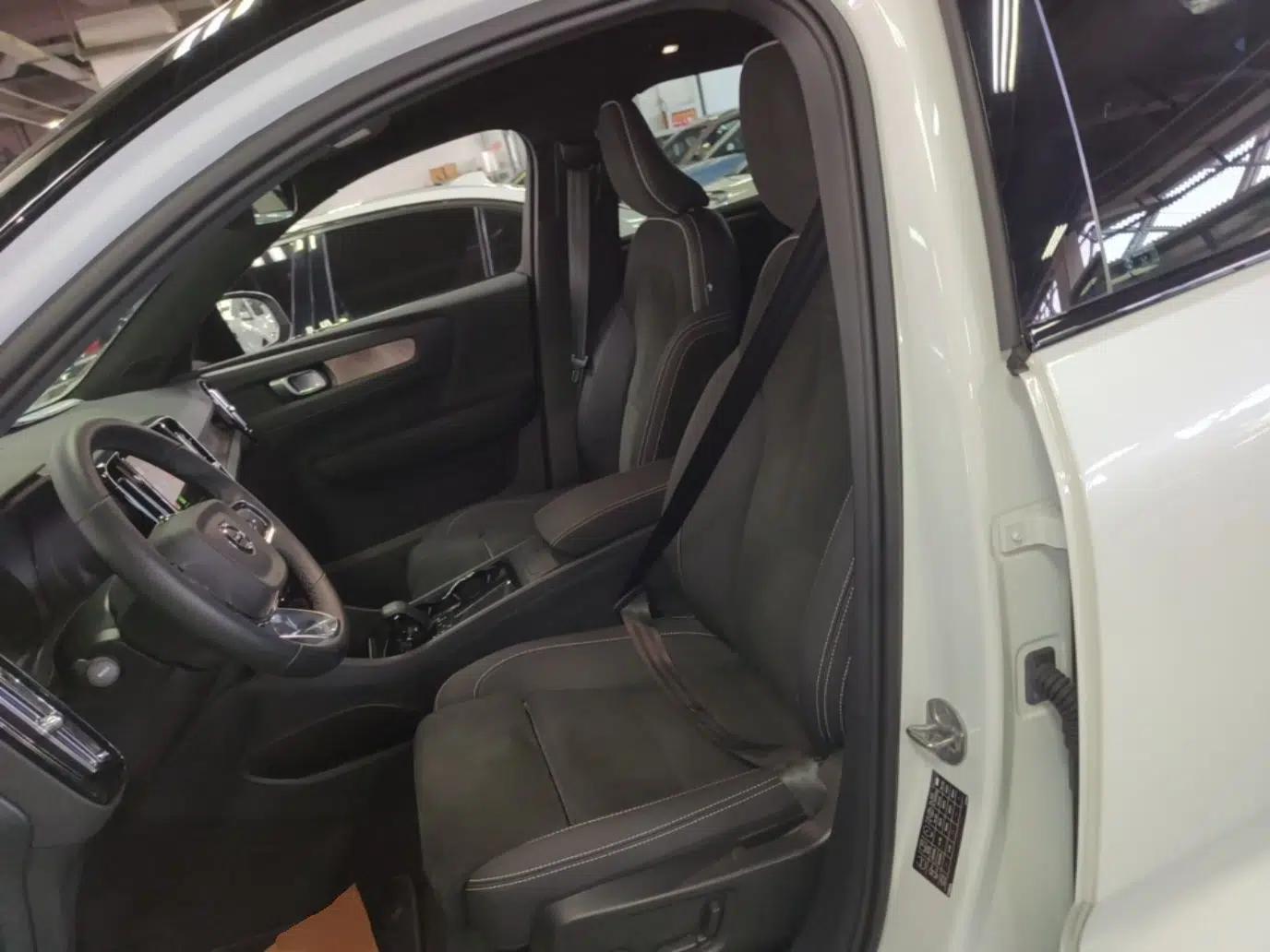 Volvo XC40 New Energy 2023 Long-Range Version — миниатюра 18