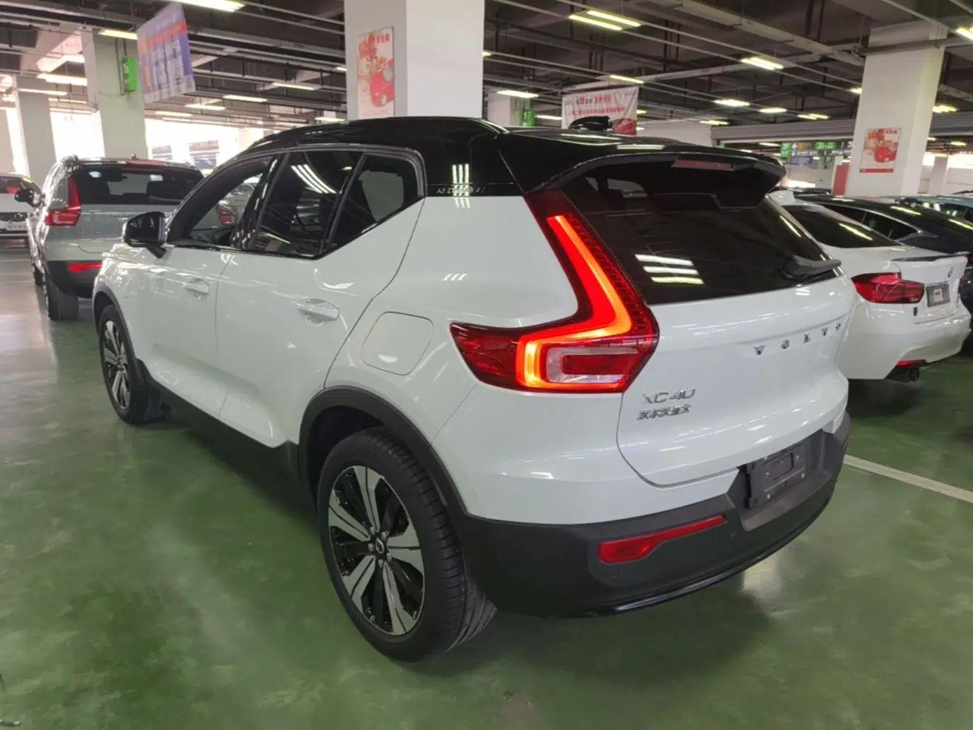Volvo XC40 New Energy 2023 Long-Range Version — миниатюра 4