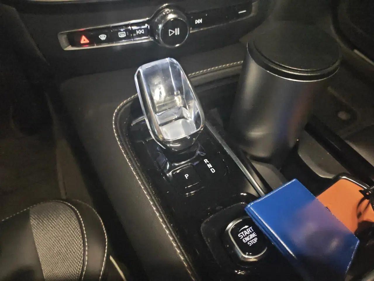 Volvo S60 New Energy 2024 T8 All-Wheel Drive Long-Range Luxury Midnight Black Edition — миниатюра 15