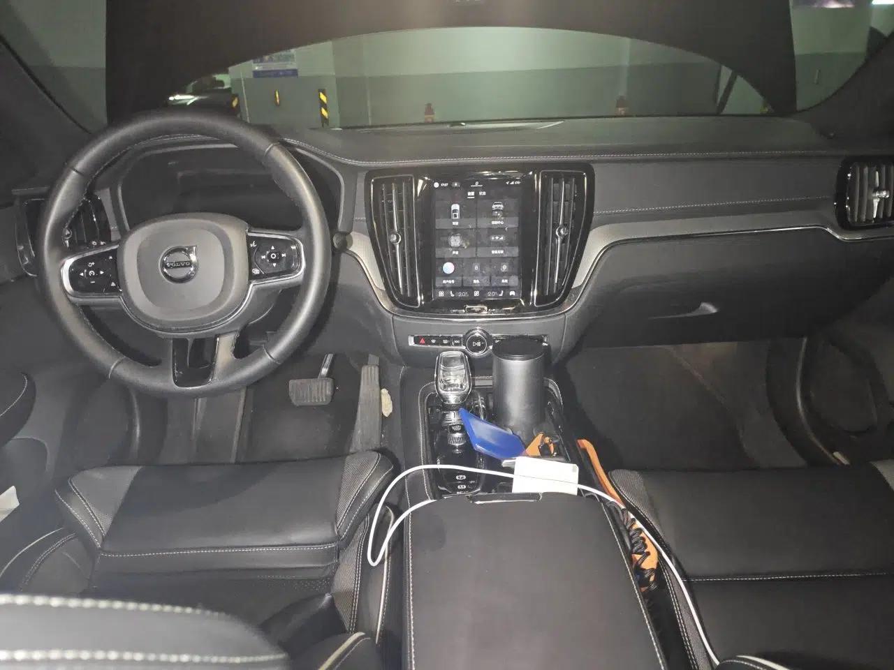 Volvo S60 New Energy 2024 T8 All-Wheel Drive Long-Range Luxury Midnight Black Edition — миниатюра 10
