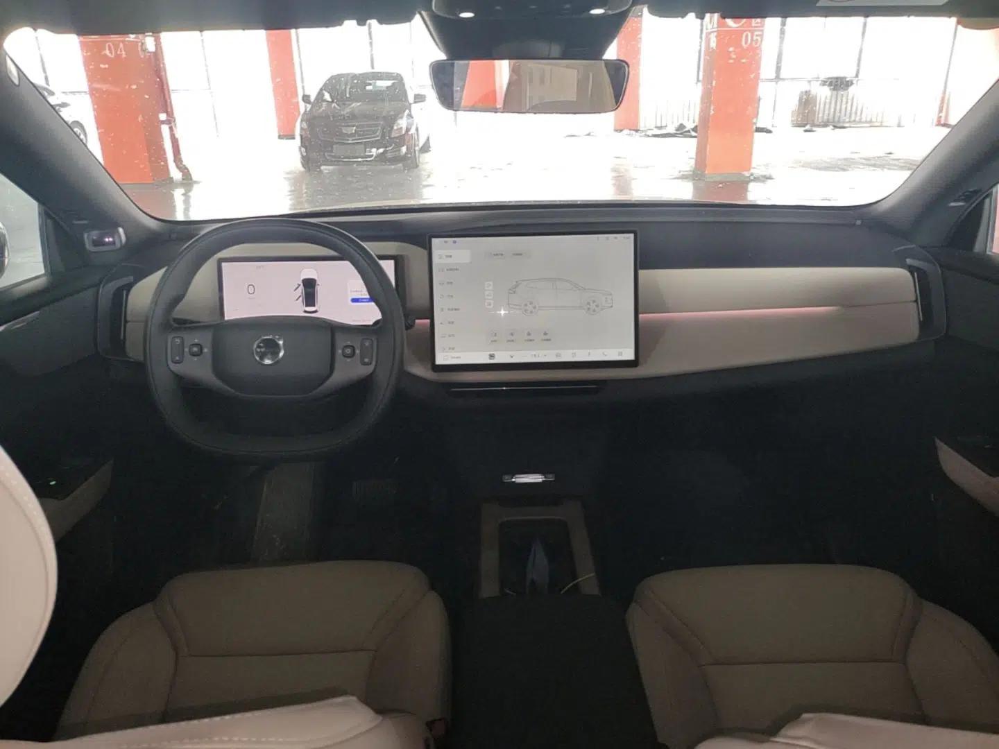 Volvo XC70 Plug-in Hybrid 2026 Model Two-Wheel Drive Long-Range Core — миниатюра 12