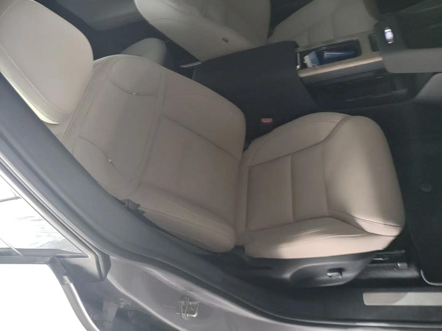 Volvo XC70 Plug-in Hybrid 2026 Model Two-Wheel Drive Long-Range Core — миниатюра 23