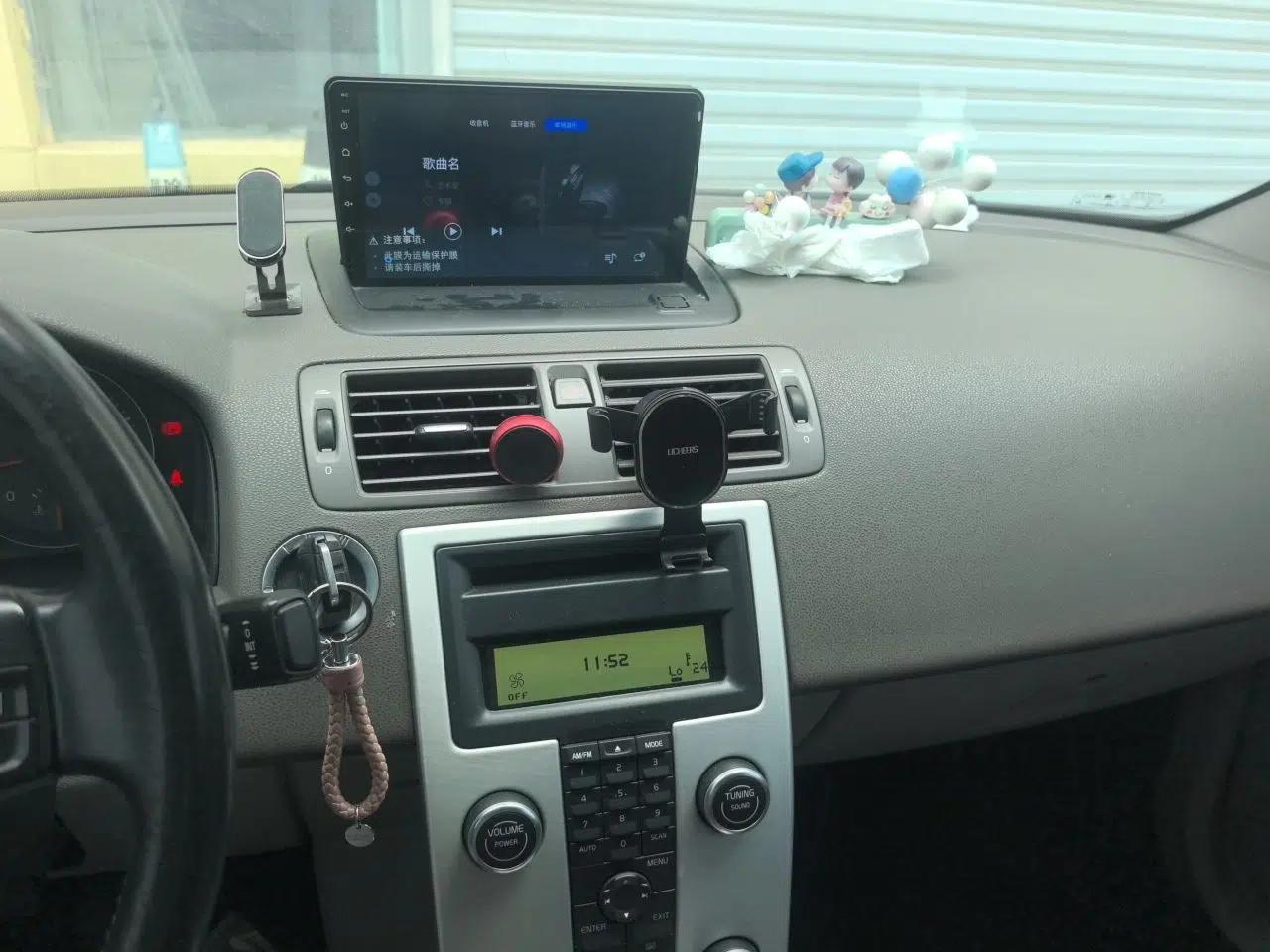 Volvo S40 2011 2.0L Automatic ZhiShang Edition — миниатюра 14