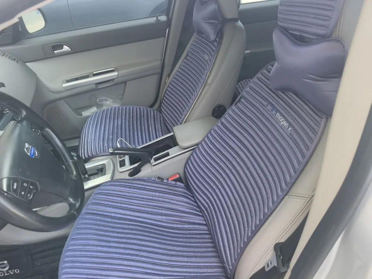 Volvo S40 2011 2.0L Automatic ZhiShang Edition — миниатюра 16