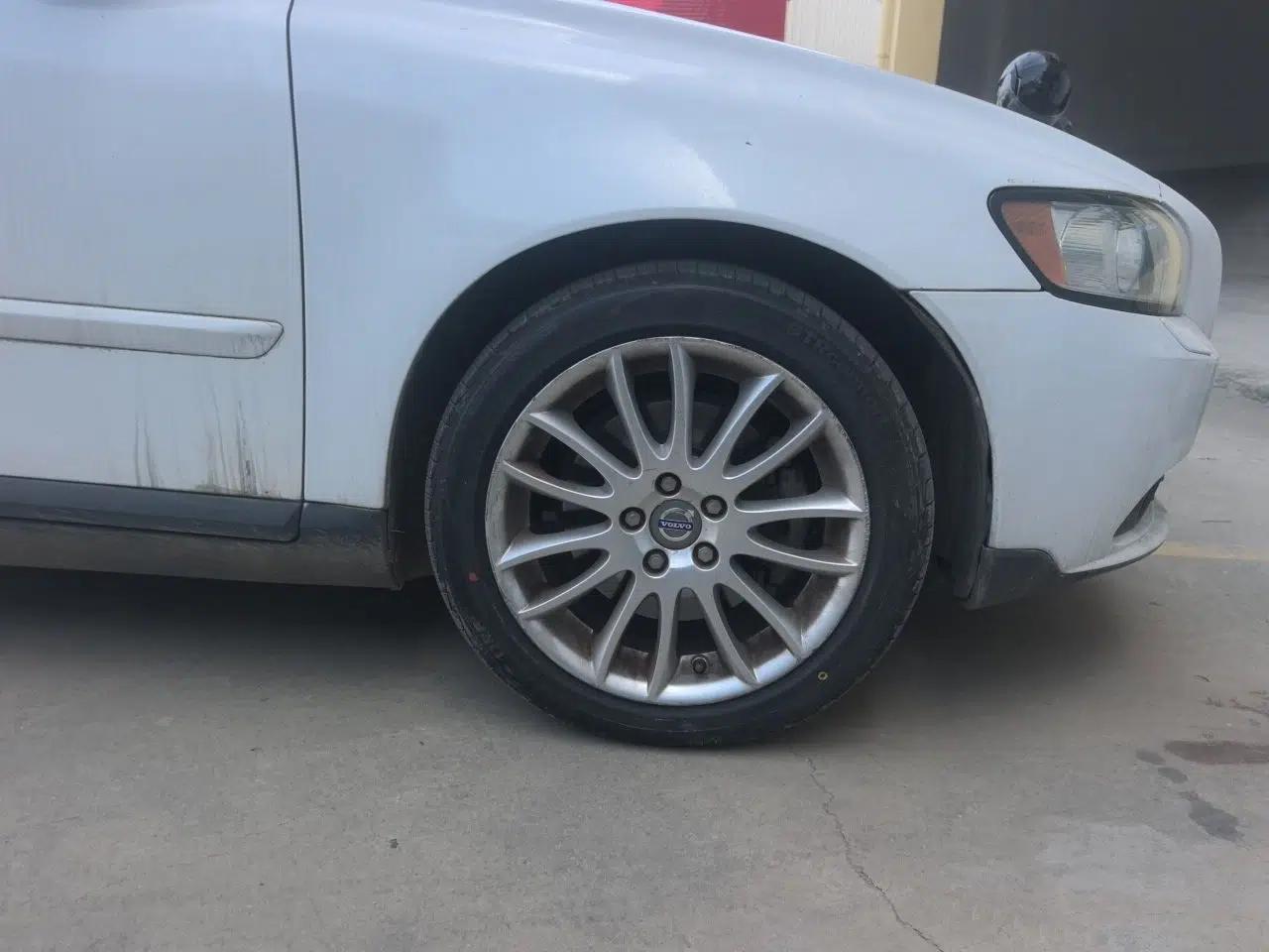 Volvo S40 2011 2.0L Automatic ZhiShang Edition — миниатюра 8