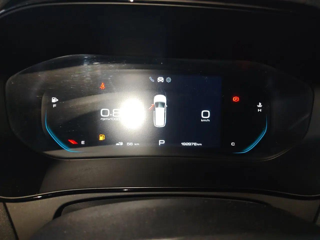Wuling Victory 2020 1.5T CVT Flagship First-Class Model — миниатюра 12