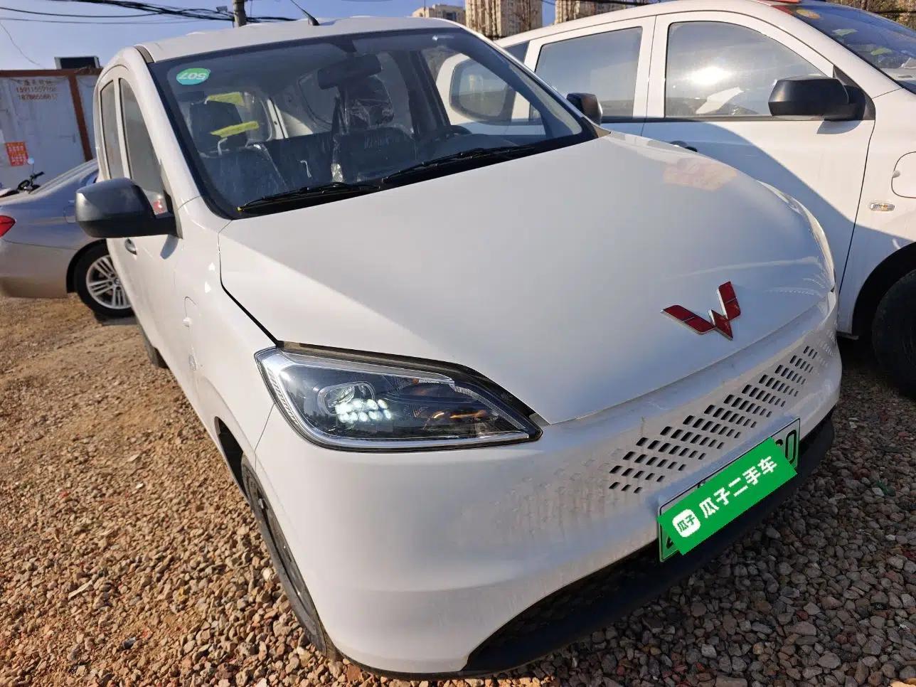 Wuling Hongguang New Energy 2025 Extended-Range Hybrid 50 km Standard Version — миниатюра 3