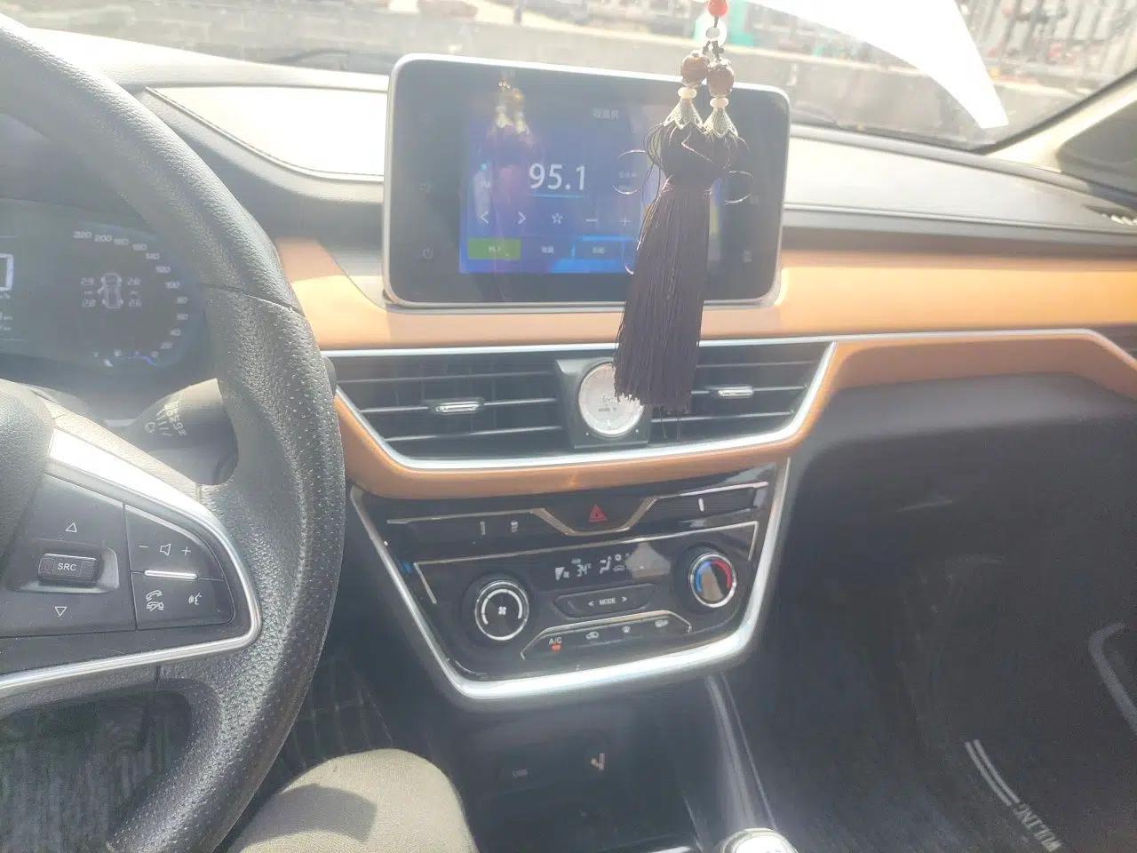 Wuling Hongguang S3 2018 1.5L Manual Luxury Model China V Standard — миниатюра 14