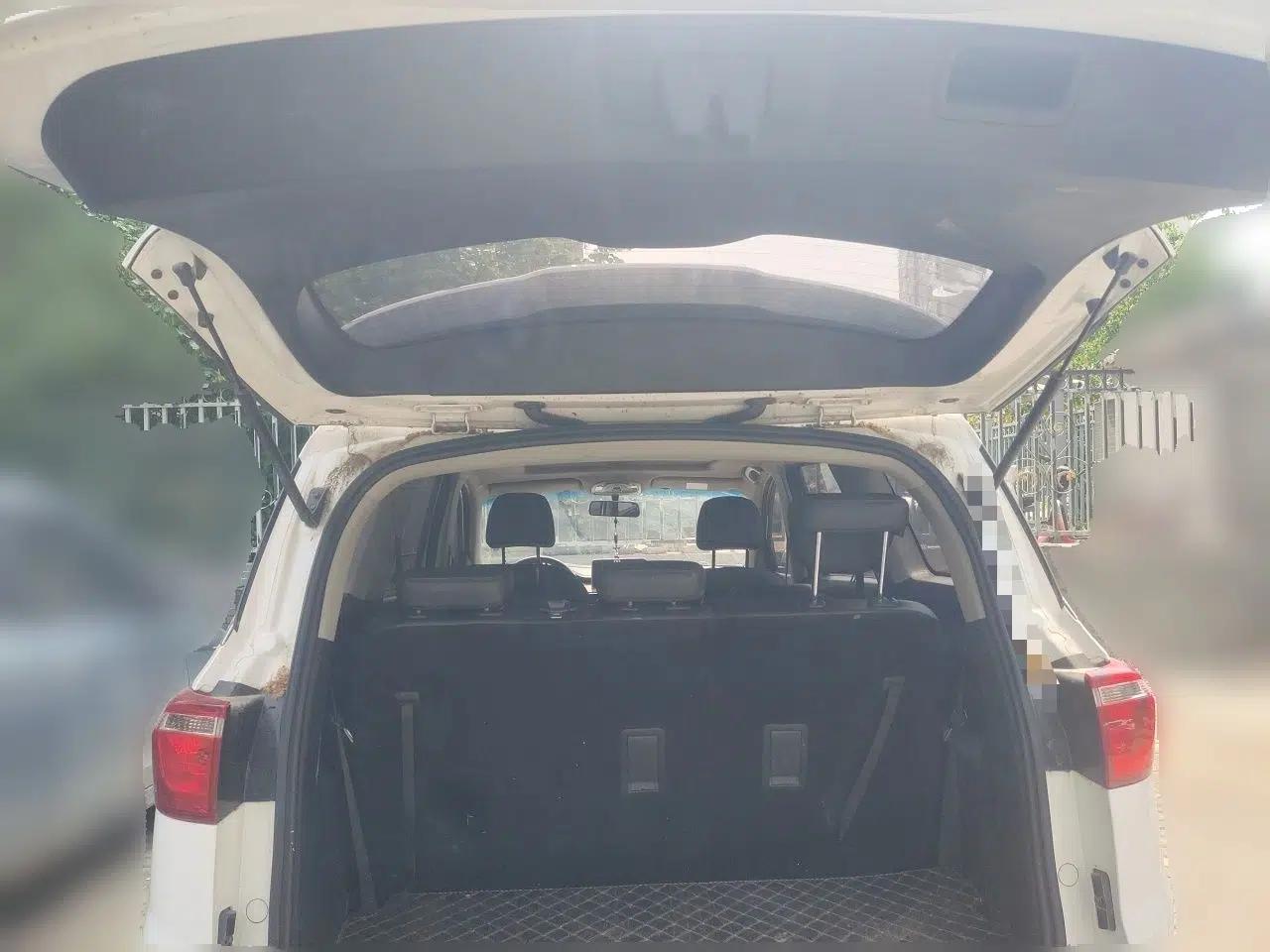 Wuling Hongguang S3 2018 1.5L Manual Luxury Model China V Standard — миниатюра 20
