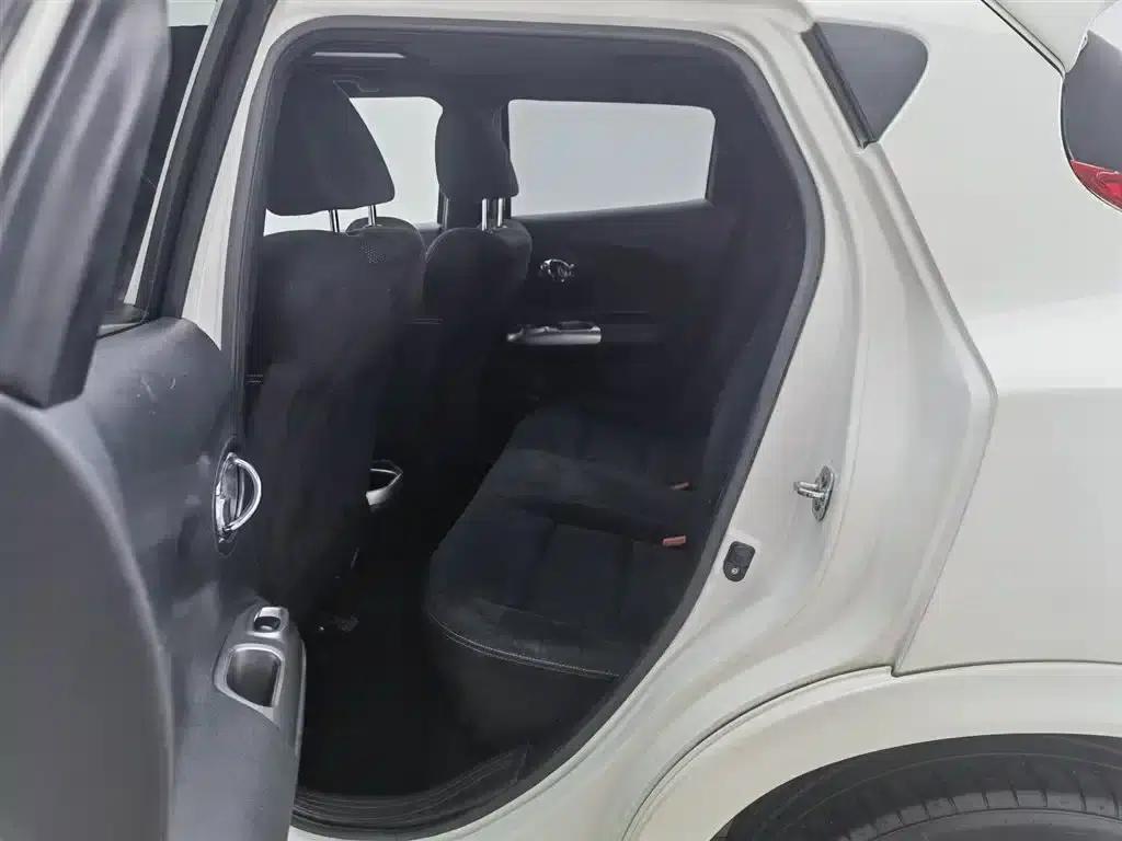 Infiniti ESQ 2014 1.6L Sporty Edition — миниатюра 15