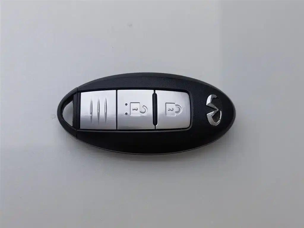 Infiniti ESQ 2014 1.6L Sporty Edition — миниатюра 19