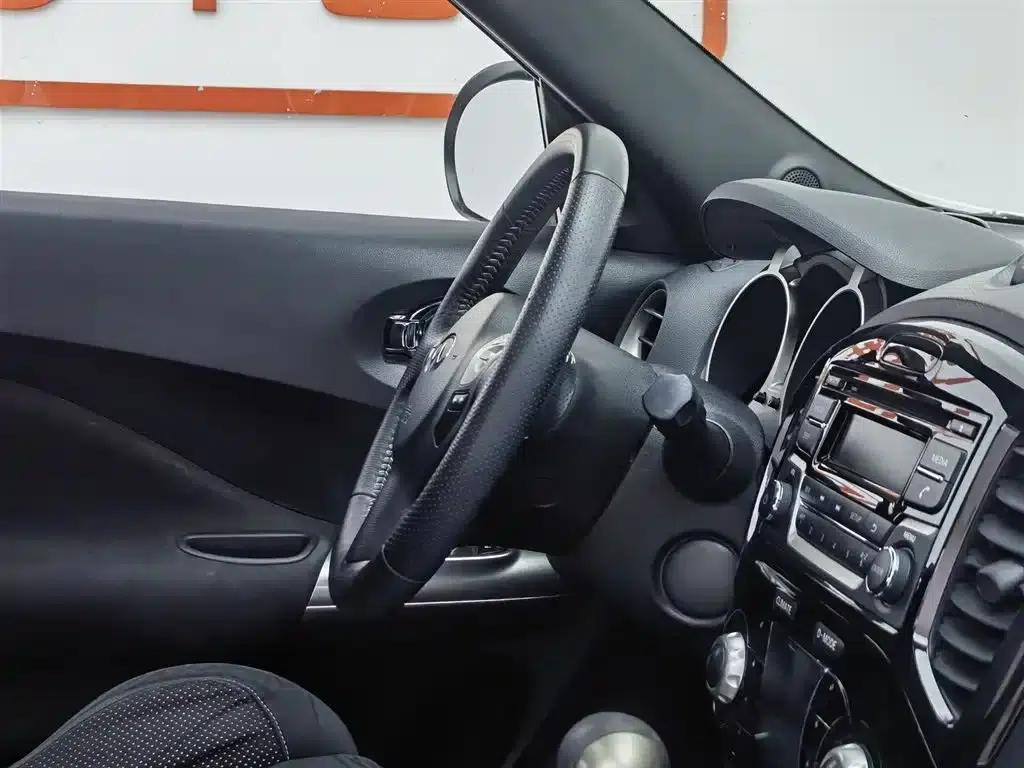 Infiniti ESQ 2014 1.6L Sporty Edition — миниатюра 22