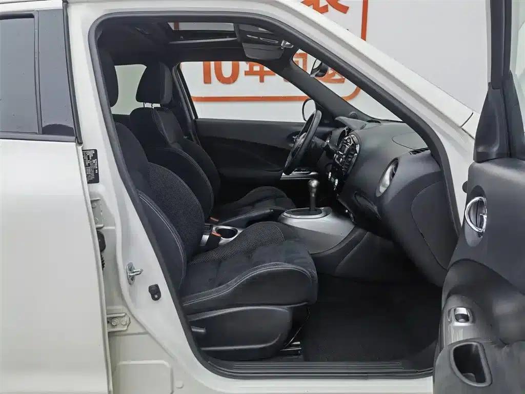 Infiniti ESQ 2014 1.6L Sporty Edition — миниатюра 23