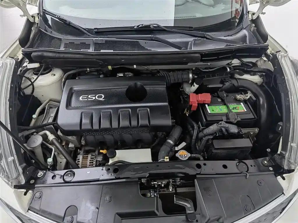 Infiniti ESQ 2014 1.6L Sporty Edition — миниатюра 6