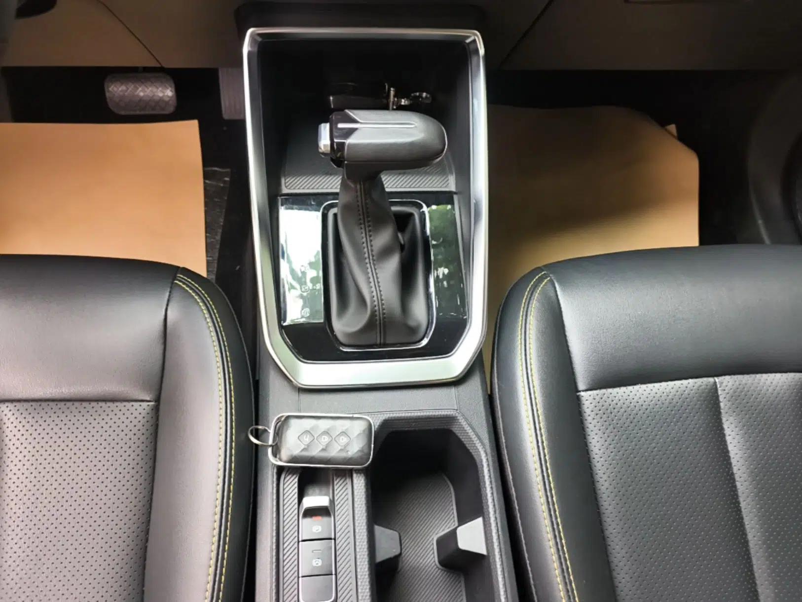 Wuling Alvez 2022 1.5T CVT Trendy & Cool Edition — миниатюра 17