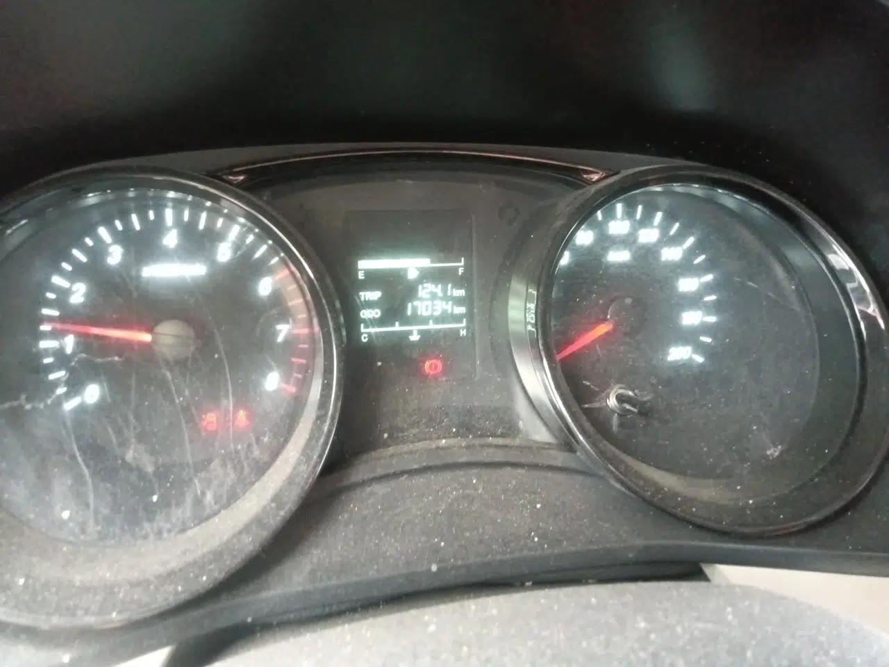 Wuling Zhengcheng 2021 1.5T Manual Comfort Version — миниатюра 13