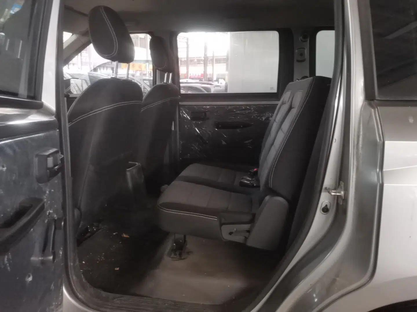 Wuling Hongguang PLUS 2020 1.5L Manual Standard Edition 7-Seater — миниатюра 19