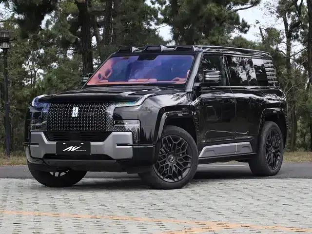 Looking up at the 2023 U8 Luxury Edition