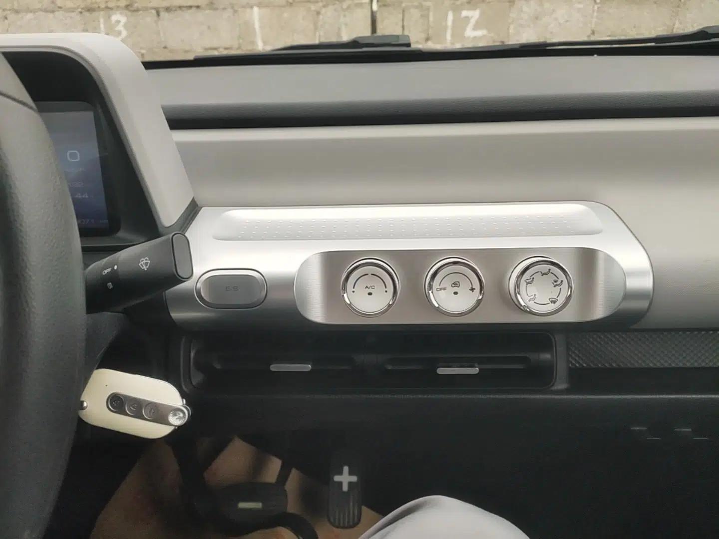 Wuling Air ev 2023 – Two-Seater - Standard Edition — миниатюра 16