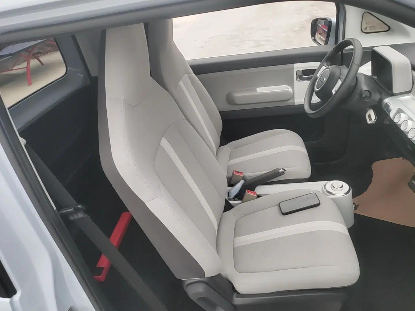 Wuling Air ev 2023 – Two-Seater - Standard Edition — миниатюра 23