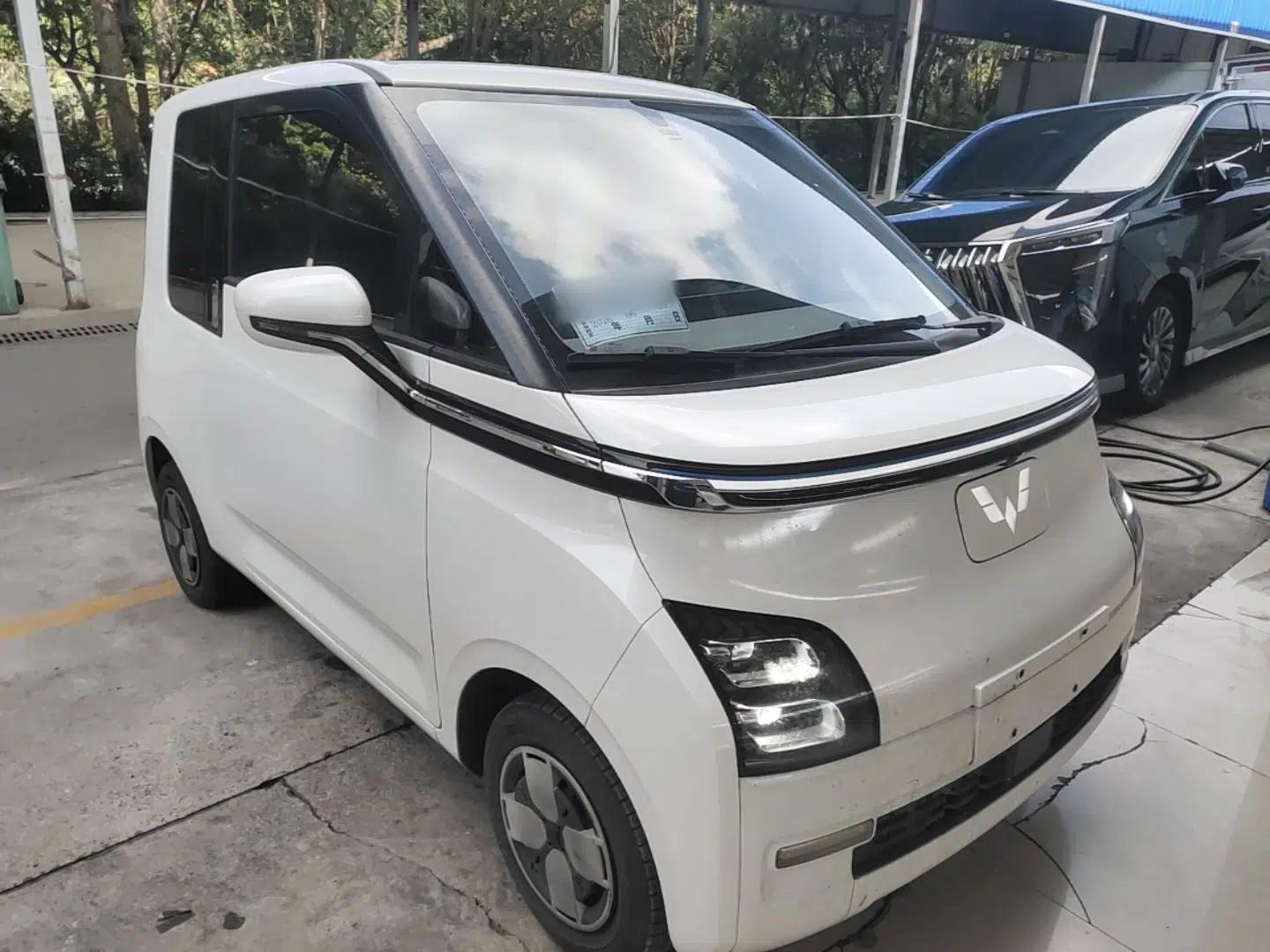 Wuling Air ev 2023 - Four Seats - Advanced Edition — миниатюра 3