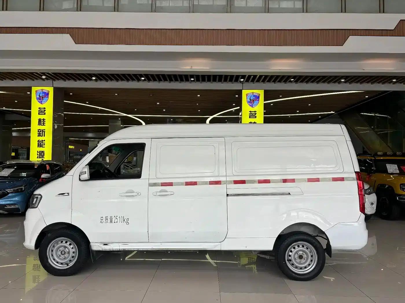 Remote E5 2022 E5L Pure Electric Van - Guoxuan 39.9kWh — миниатюра 12