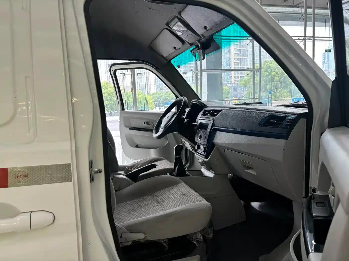 Remote E5 2022 E5L Pure Electric Van - Guoxuan 39.9kWh — миниатюра 9