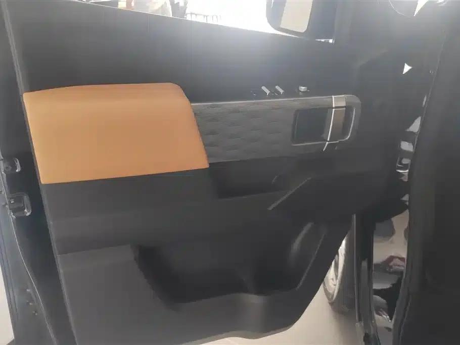 2025 Yuecheng Edition Remote Super VAN (Short Wheelbase, Low Roof) 83kWh — миниатюра 7