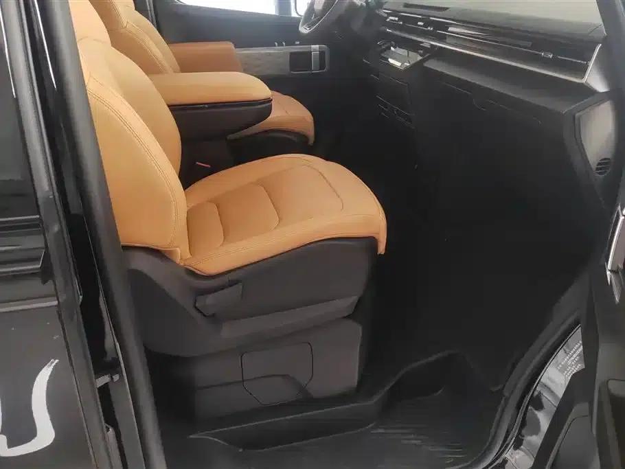 2025 Yuecheng Edition Remote Super VAN (Short Wheelbase, Low Roof) 83kWh — миниатюра 8