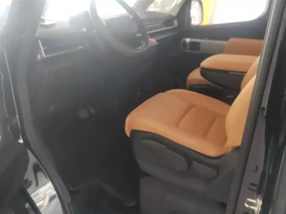 2025 Yuecheng Edition Remote Super VAN (Short Wheelbase, Low Roof) 83kWh — миниатюра 9