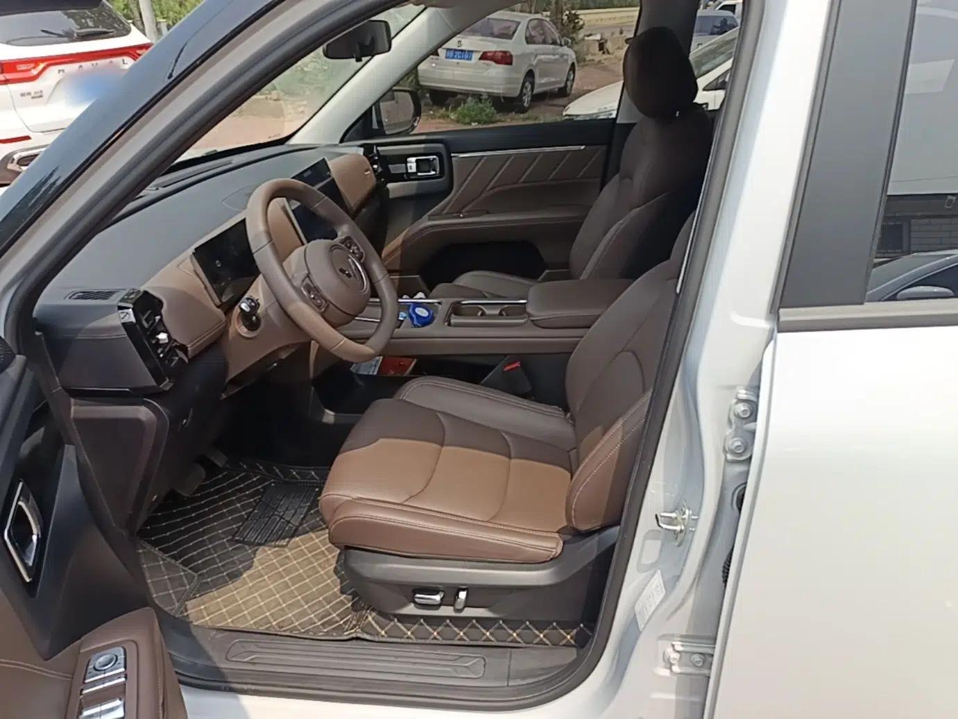 Wuling Xingguang 560 New Energy 2026 Model, Plug-in Hybrid, 125 km, Luxury Version — миниатюра 18