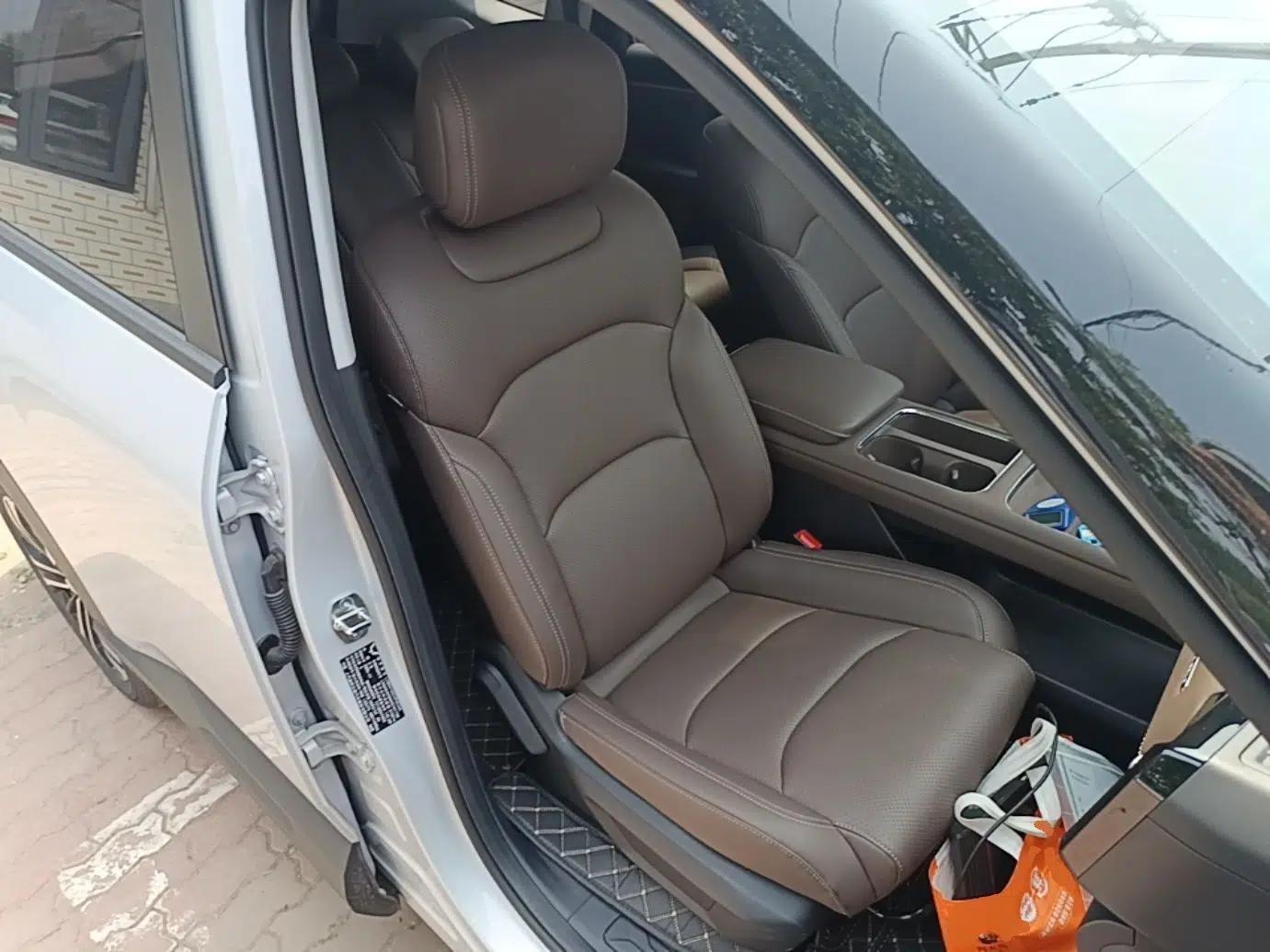 Wuling Xingguang 560 New Energy 2026 Model, Plug-in Hybrid, 125 km, Luxury Version — миниатюра 23