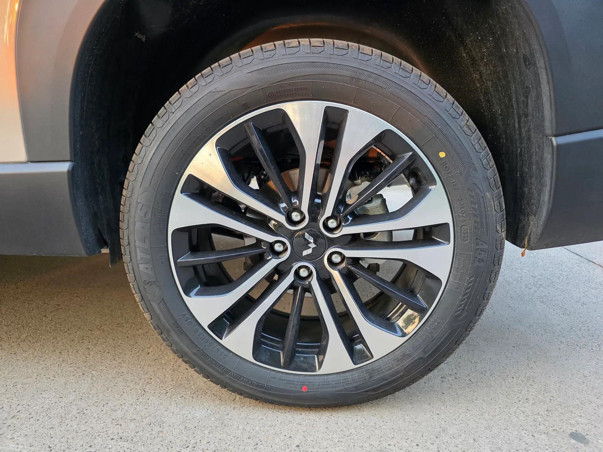 Wuling Xingguang 560 New Energy 2026 Model, Plug-in Hybrid, 125 km, Luxury Version — миниатюра 13