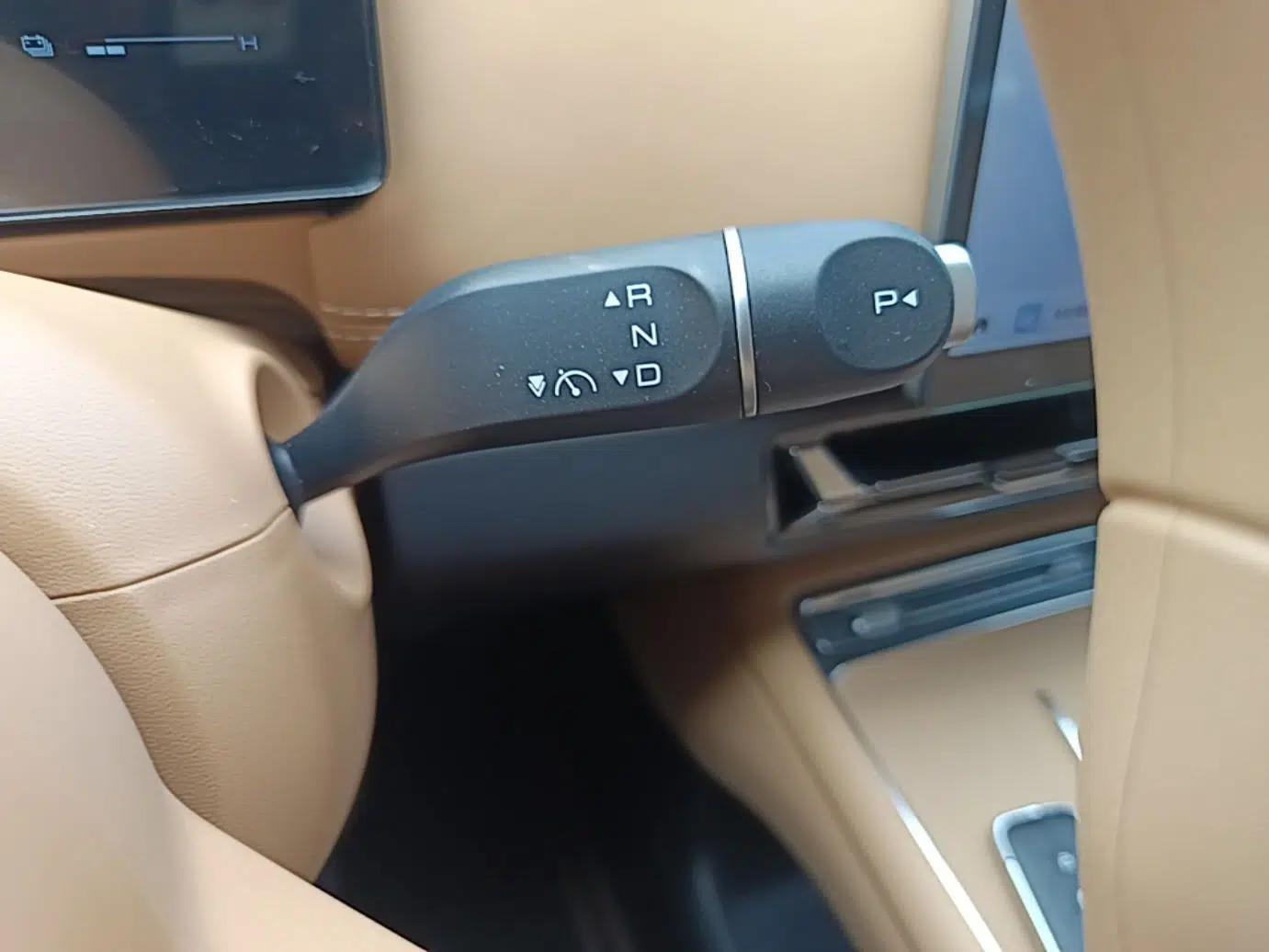 Wuling Xingguang 560 New Energy 2026 Model, Plug-in Hybrid, 125 km, Luxury Version — миниатюра 18
