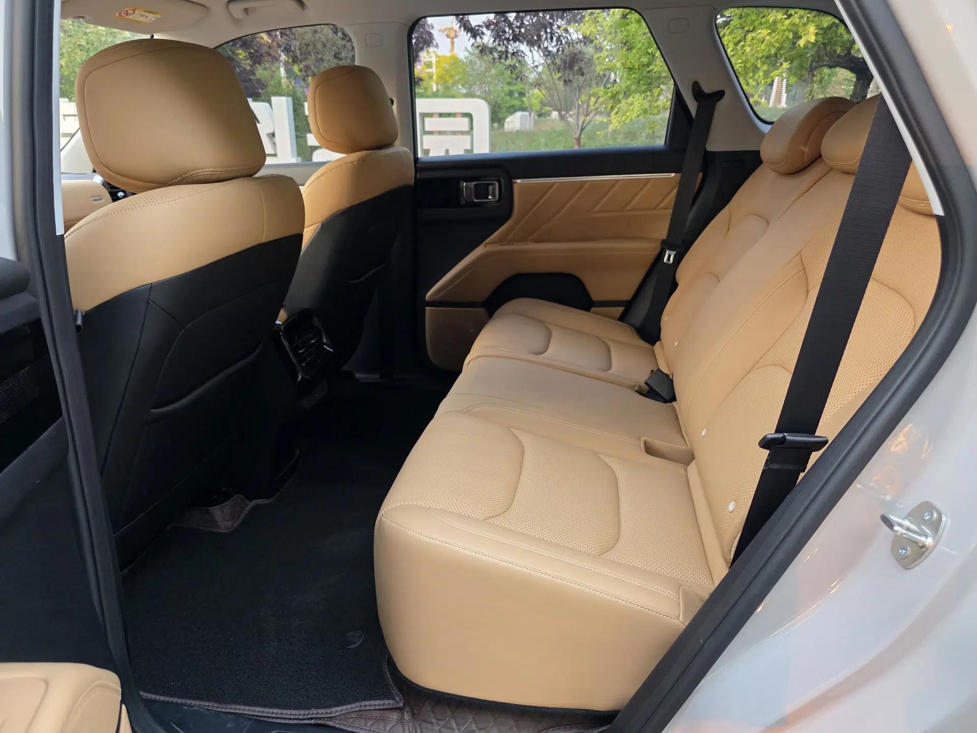 Wuling Xingguang 560 New Energy 2026 Model, Plug-in Hybrid, 125 km, Luxury Version — миниатюра 23