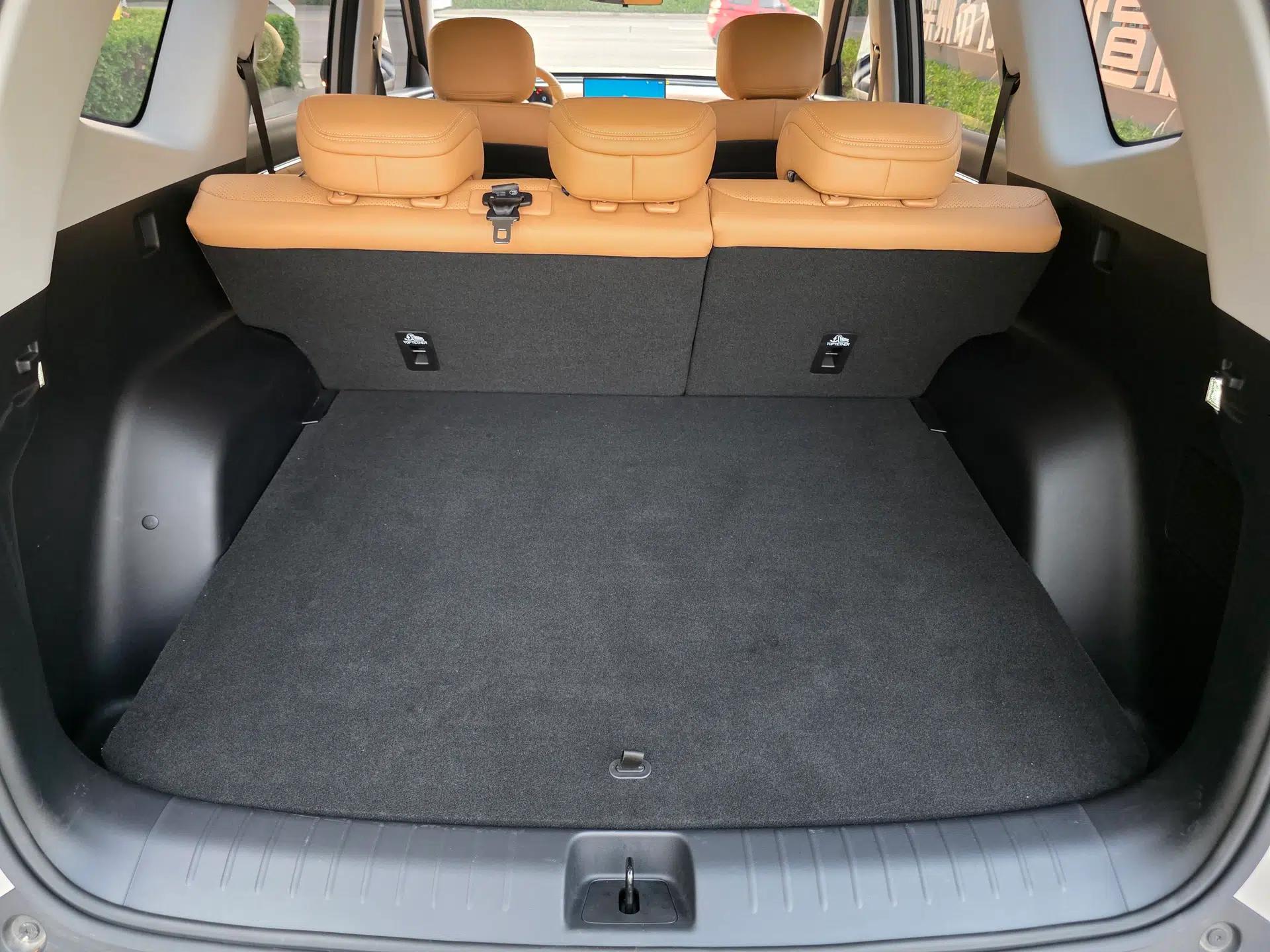 Wuling Xingguang 560 New Energy 2026 Model, Plug-in Hybrid, 125 km, Luxury Version — миниатюра 30