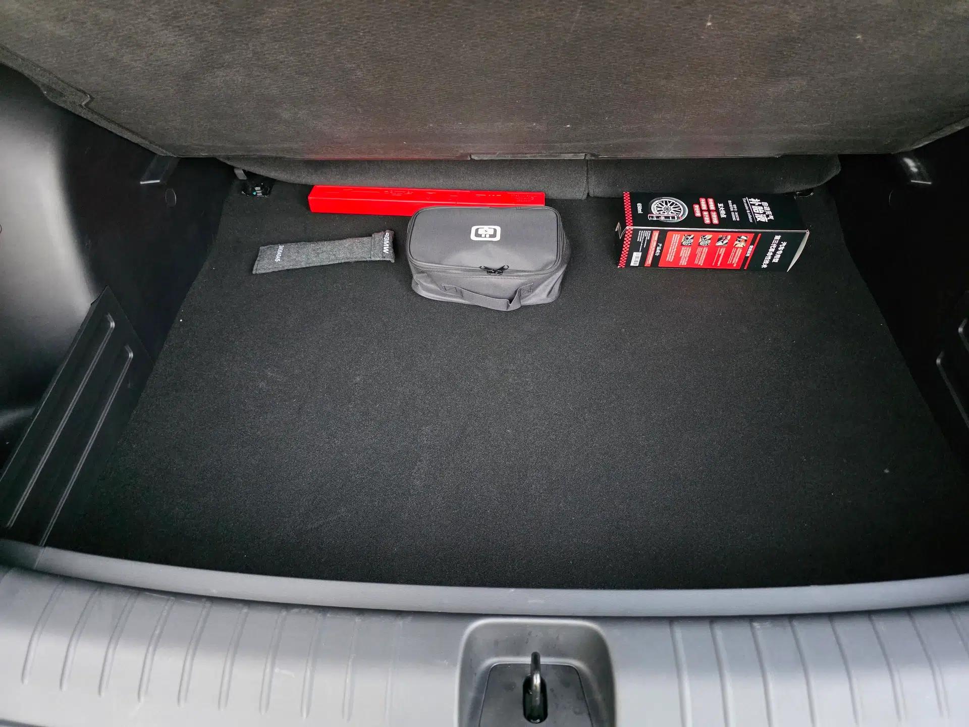 Wuling Xingguang 560 New Energy 2026 Model, Plug-in Hybrid, 125 km, Luxury Version — миниатюра 31