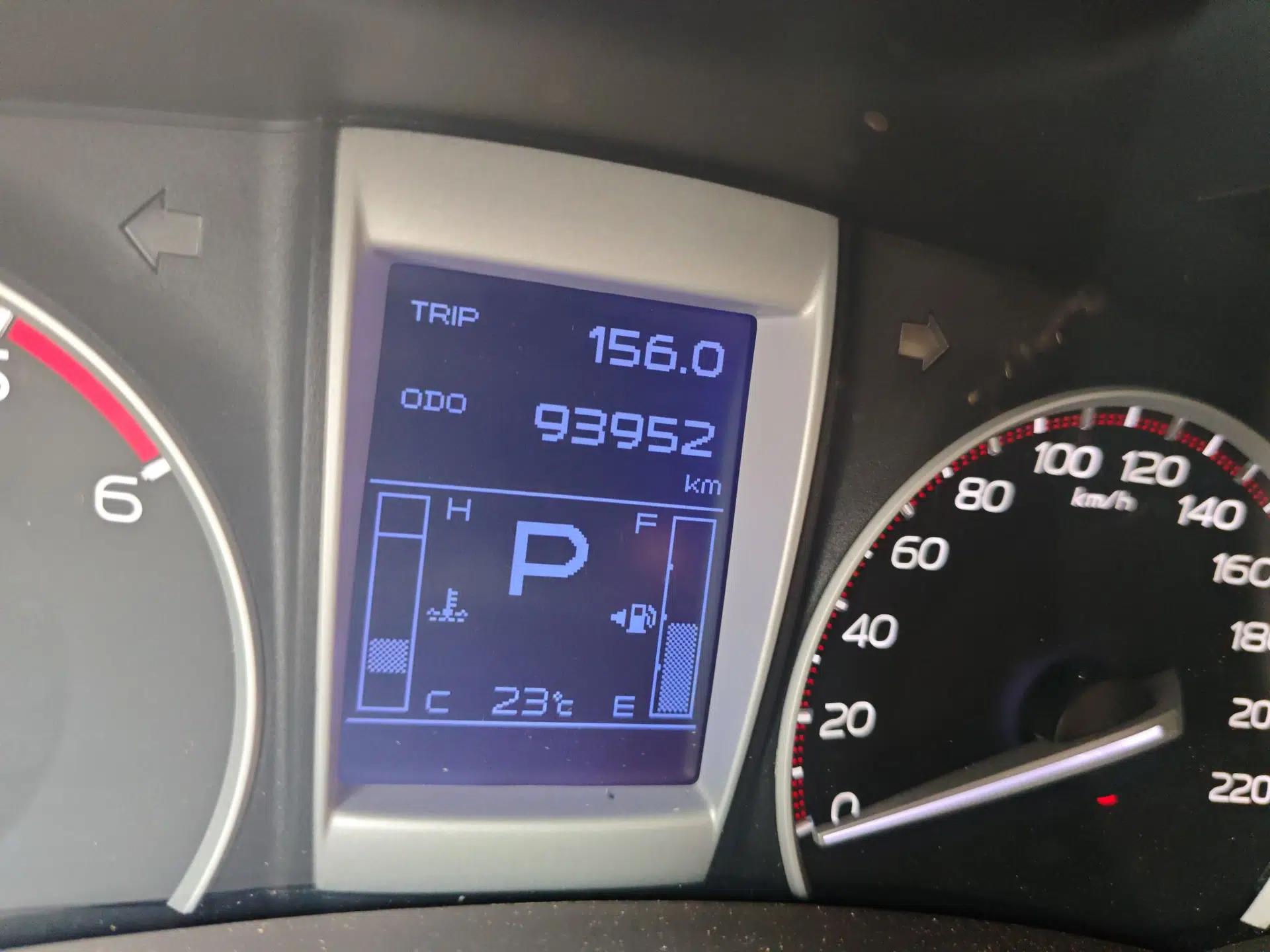 Isuzu D-MAX 2015 2.5T Two-Wheel Drive Automatic High-Performance Elite Version 4JK1 — миниатюра 13