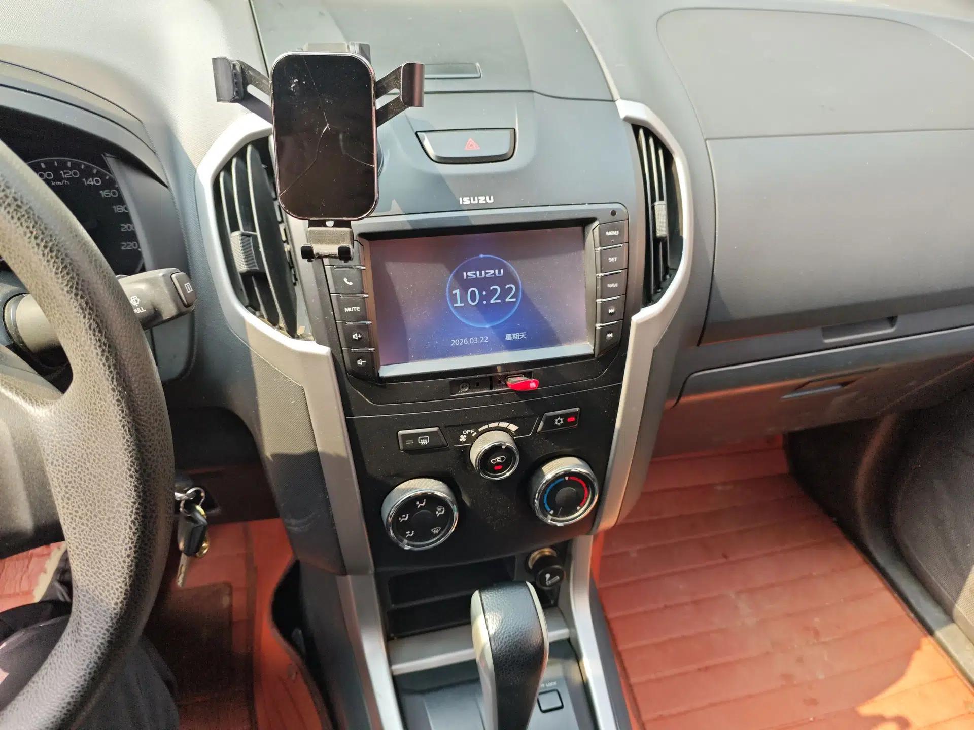 Isuzu D-MAX 2015 2.5T Two-Wheel Drive Automatic High-Performance Elite Version 4JK1 — миниатюра 14