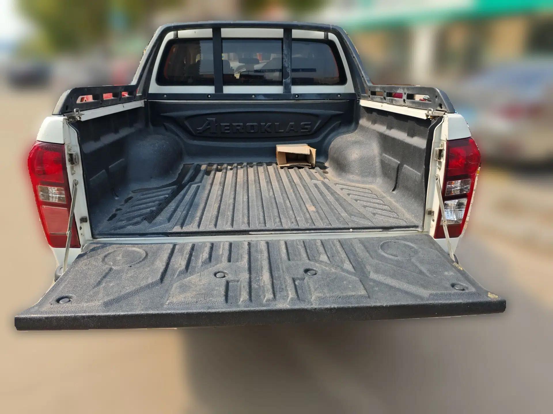 Isuzu D-MAX 2015 2.5T Two-Wheel Drive Automatic High-Performance Elite Version 4JK1 — миниатюра 20