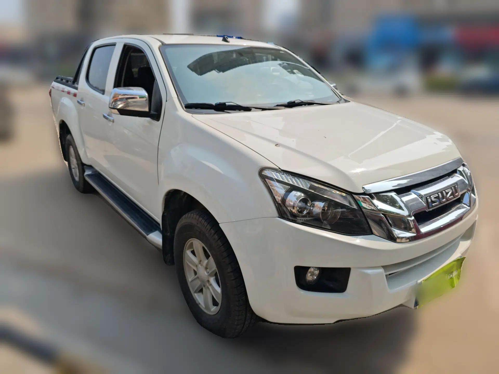 Isuzu D-MAX 2015 2.5T Two-Wheel Drive Automatic High-Performance Elite Version 4JK1 — миниатюра 3