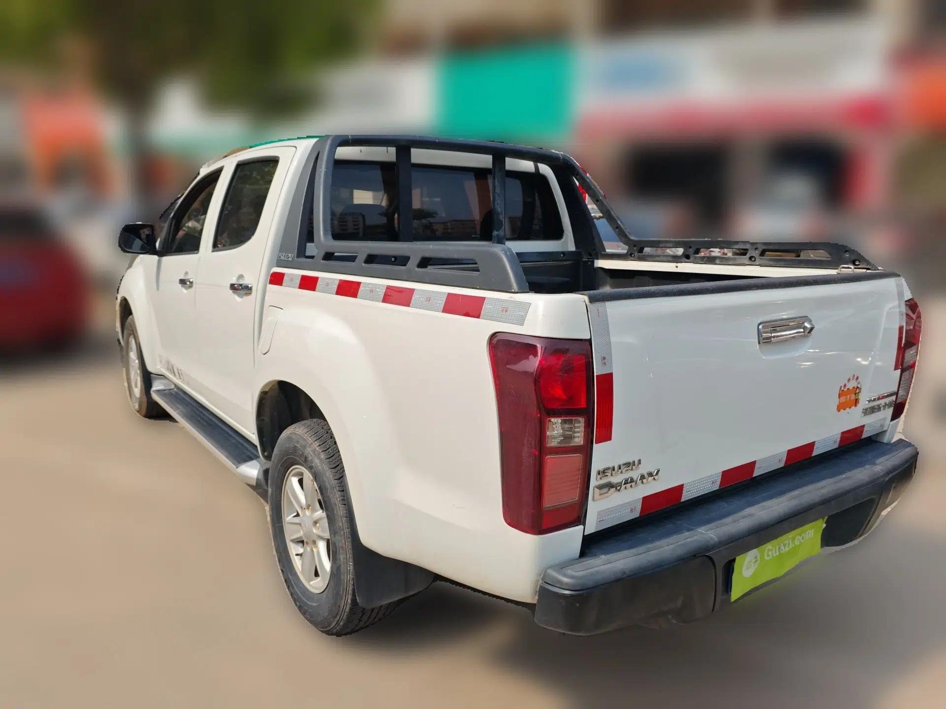 Isuzu D-MAX 2015 2.5T Two-Wheel Drive Automatic High-Performance Elite Version 4JK1 — миниатюра 4