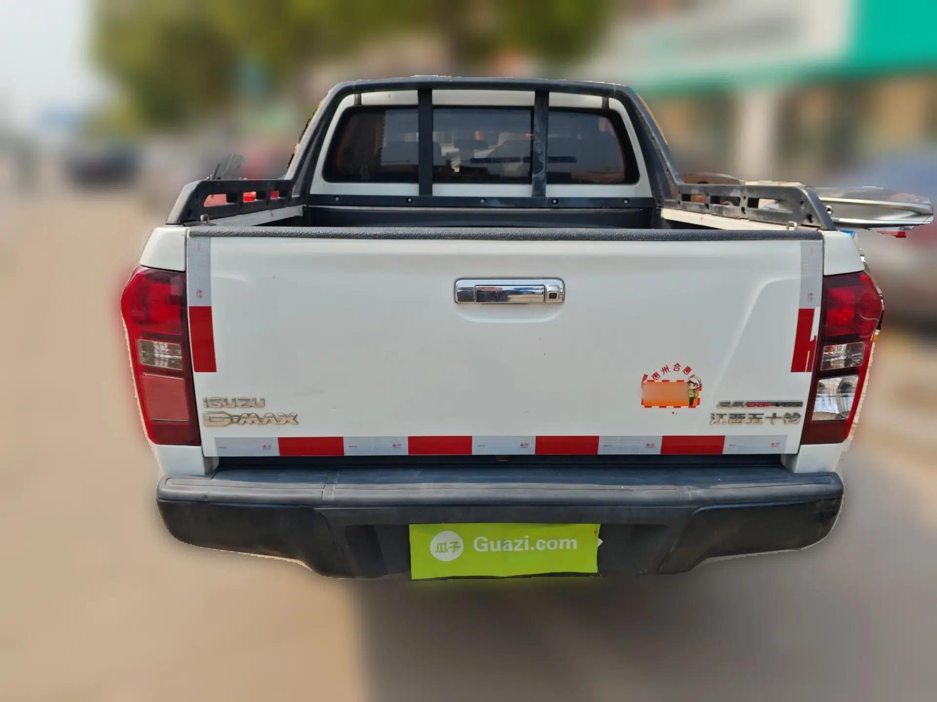 Isuzu D-MAX 2015 2.5T Two-Wheel Drive Automatic High-Performance Elite Version 4JK1 — миниатюра 5