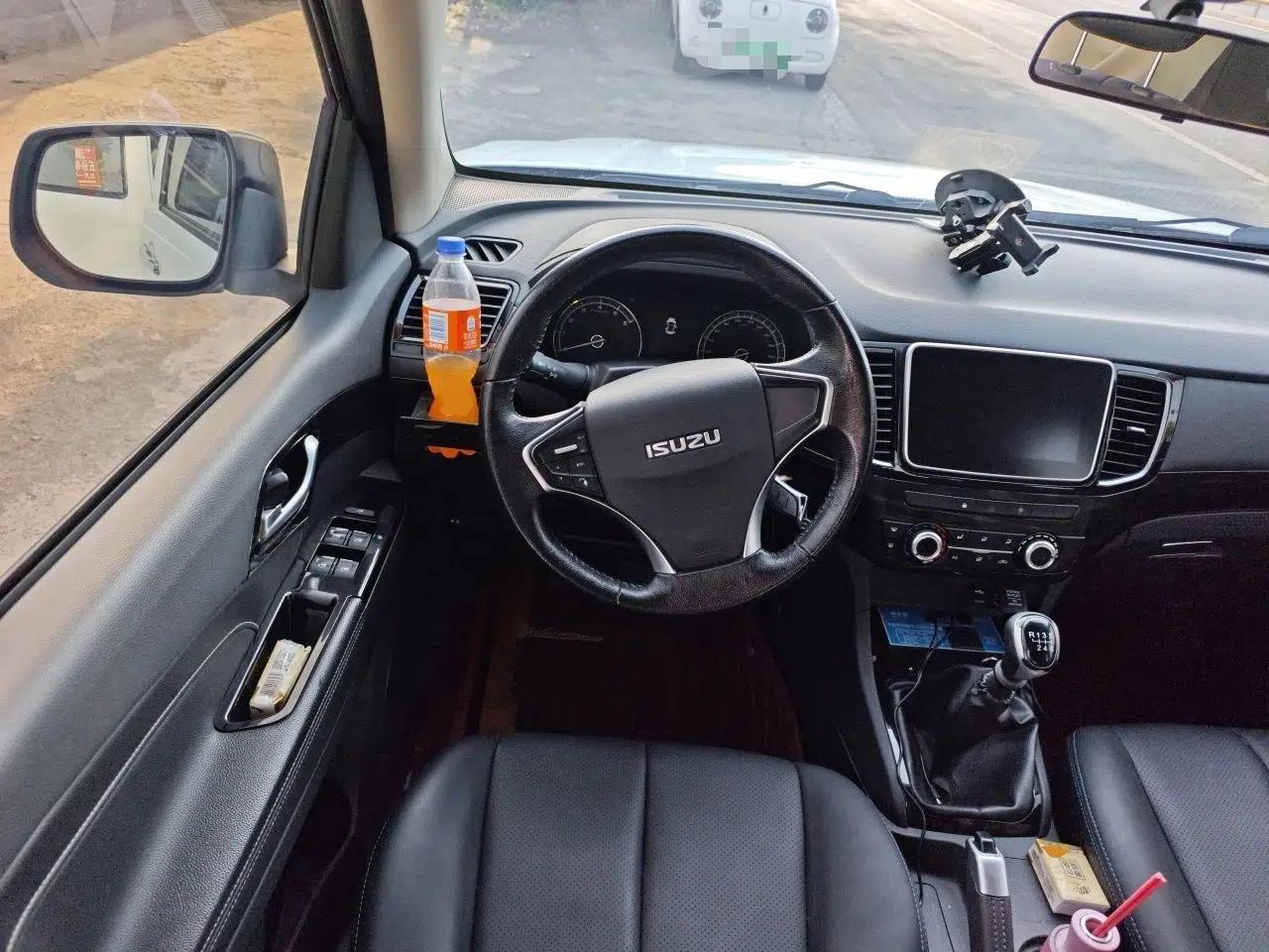 Isuzu D-MAX 2020 2.5T Two-Wheel Drive Manual Flagship Version China VI Emission Standard Extended Length JE4D25Q6A — миниатюра 11