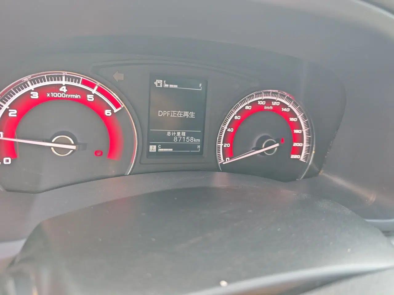 Isuzu D-MAX 2020 2.5T Two-Wheel Drive Manual Flagship Version China VI Emission Standard Extended Length JE4D25Q6A — миниатюра 13