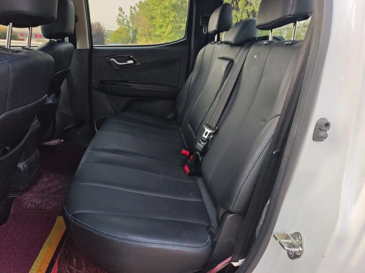 Isuzu D-MAX 2020 2.5T Two-Wheel Drive Manual Flagship Version China VI Emission Standard Extended Length JE4D25Q6A — миниатюра 18