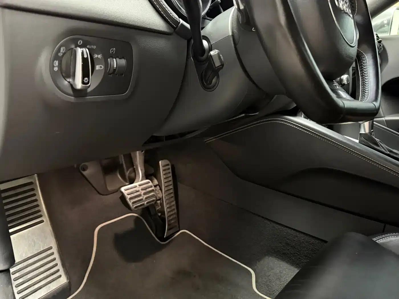 2011 Audi TTS Coupe 2.0TFSI quattro — миниатюра 18